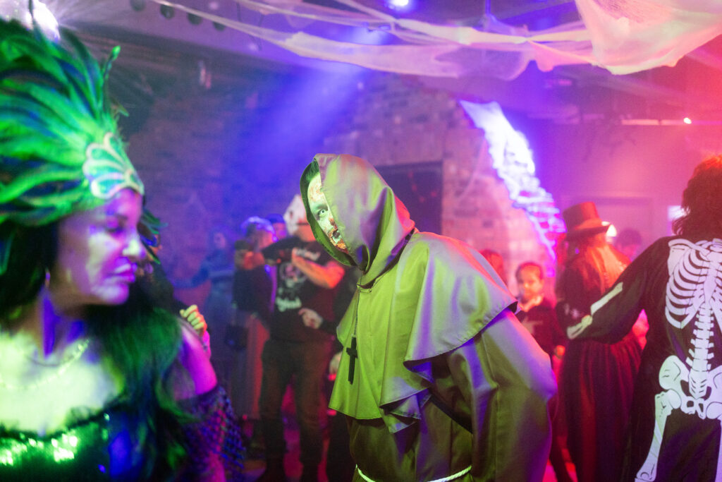 ginnhotel_halloween164